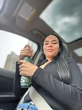 Snapshot of Naatalia chatting on January 10, 8:10 pm Naatalia online show from January 10, 8:10 pm