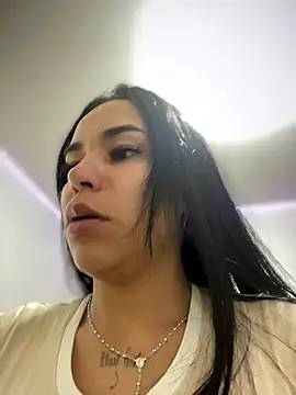 Snapshot of Naatalia chatting on February 1, 12:09 am Naatalia online show from February 1, 12:09 am