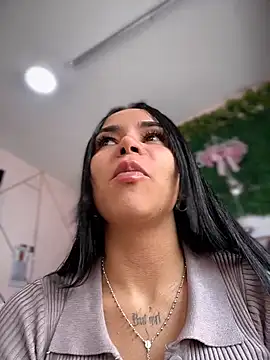 Snapshot of Naatalia chatting on February 10, 7:29 pm Naatalia online show from February 10, 7:29 pm