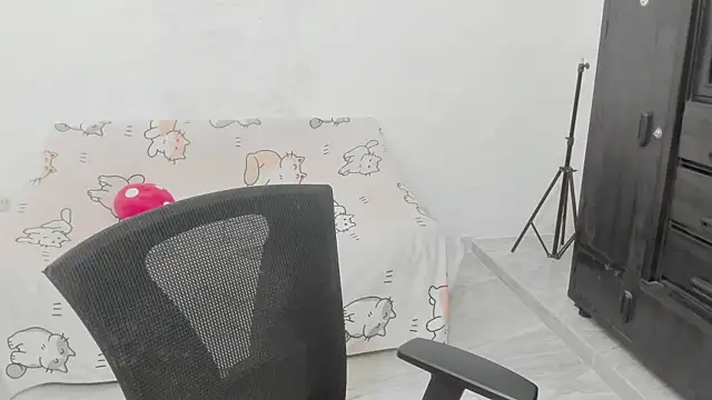 Naoko 7w7 online show from June 15, 1:46 pm