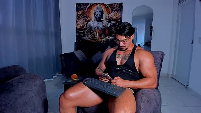 Snapshot of Valentino_Dosantos_ chatting on September 11, 8:42 pm Valentino Dosantos online show from September 11, 8:42 pm