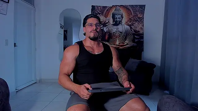 Snapshot of Valentino_Dosantos_ chatting on September 26, 10:03 pm Valentino Dosantos online show from September 26, 10:03 pm