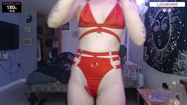 wetwildwhore online show from October 29, 8:54 pm