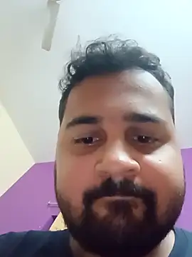 Snapshot of susthovai chatting on December 16, 12:43 pm susthovai online show from December 16, 12:43 pm