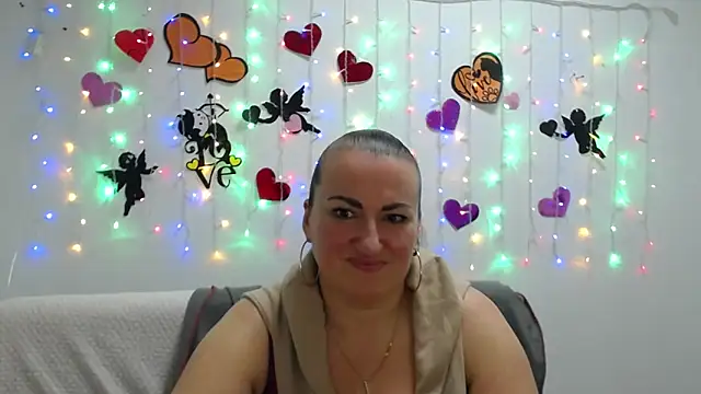 Snapshot of DianaMGG chatting on March 5, 12:55 pm DianaMGG online show from March 5, 12:55 pm