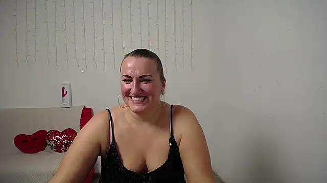 DianaMGG online show from November 8, 6:18 pm