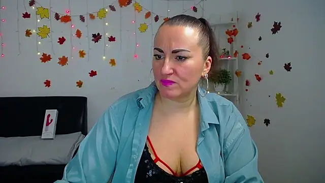 DianaMGG online show from December 3, 6:28 pm