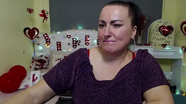 DianaMGG online show from February 5, 9:14 am