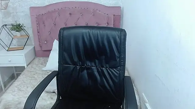 camilah tk online show from February 18, 6:15 pm