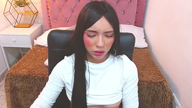 camilah tk online show from October 4, 7:45 pm