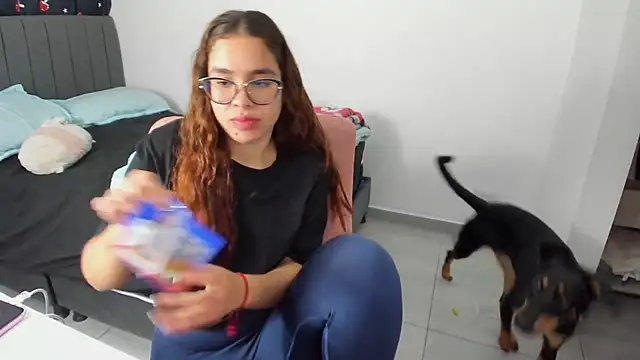 Greciaruiz  online show from October 10, 12:53 am