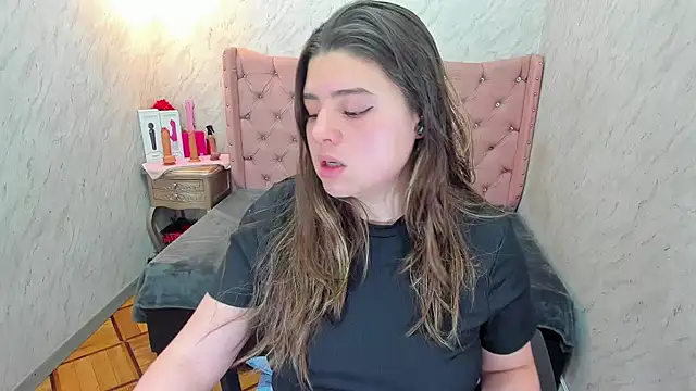 Lianngrace online show from July 3, 2:23 pm