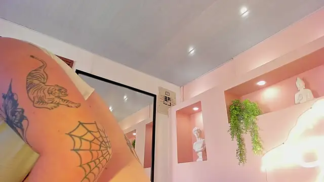 Snapshot of SabrinaWalker chatting on March 12, 6:22 pm SabrinaWalker online show from March 12, 6:22 pm