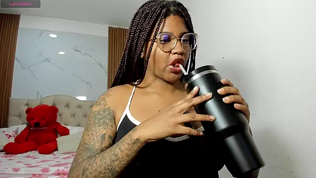 Snapshot of ZahraRose chatting on March 31, 8:53 pm ZahraRose online show from March 31, 8:53 pm