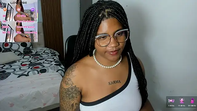 ZahraRose online show from May 7, 8:58 pm