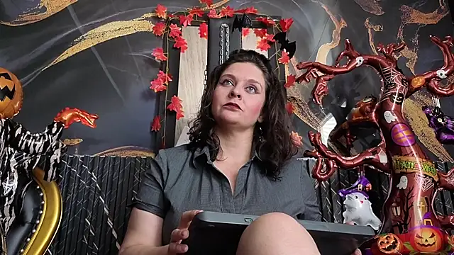 Snapshot of AmandaKovich chatting on October 22, 7:35 pm AmandaKovich online show from October 22, 7:35 pm