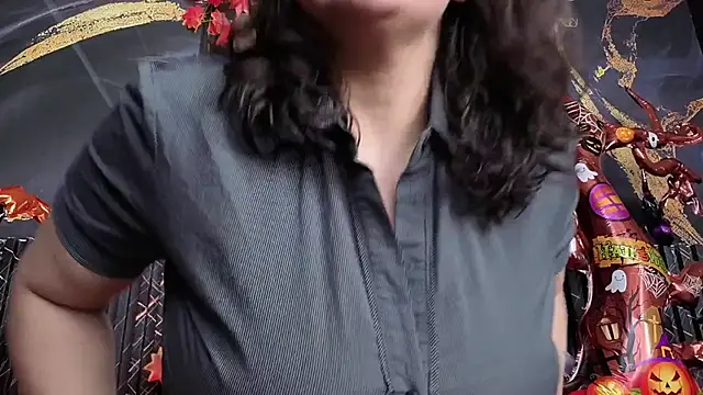 Snapshot of AmandaKovich chatting on October 28, 7:27 pm AmandaKovich online show from October 28, 7:27 pm