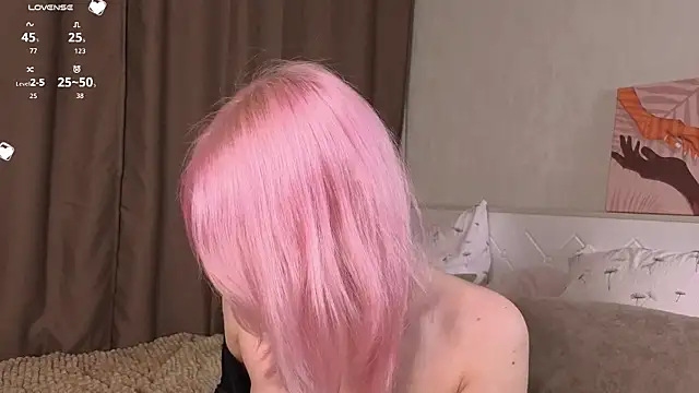 EdlaHewell online show from January 13, 1:11 am