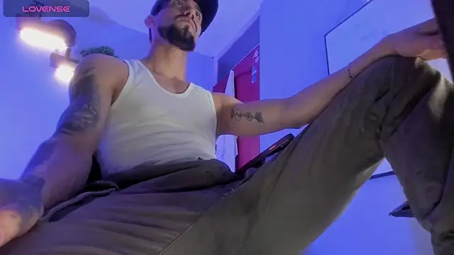 K cique online show from October 30, 12:01 am