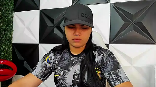 Snapshot of melany_rouse18 chatting on February 13, 1:01 am melany rouse18 online show from February 13, 1:01 am