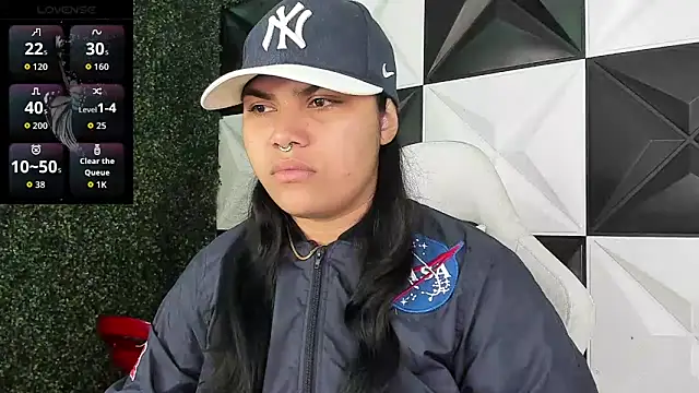 Snapshot of melany_rouse18 chatting on February 24, 10:30 pm melany rouse18 online show from February 24, 10:30 pm