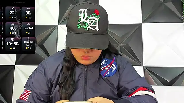 Snapshot of melany_rouse18 chatting on February 28, 3:18 am melany rouse18 online show from February 28, 3:18 am