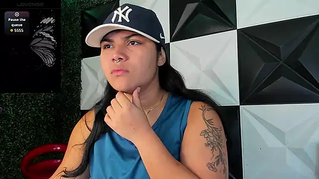 Snapshot of melany_rouse18 chatting on March 4, 3:45 am melany rouse18 online show from March 4, 3:45 am