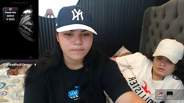 Snapshot of melany_rouse18 chatting on April 25, 2:47 pm melany rouse18 online show from April 25, 2:47 pm