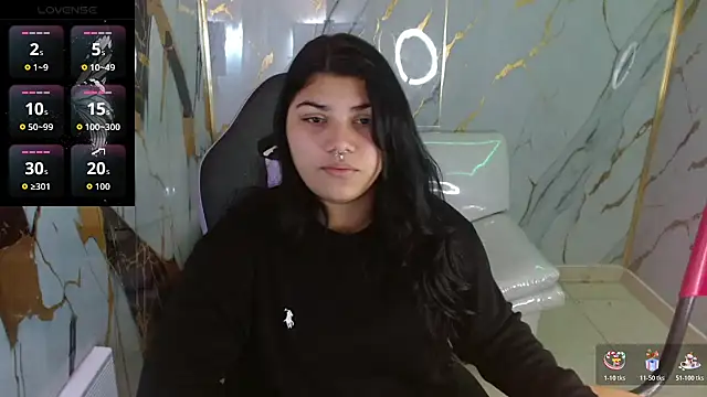 Snapshot of melany_rouse18 chatting on May 5, 12:51 am melany rouse18 online show from May 5, 12:51 am