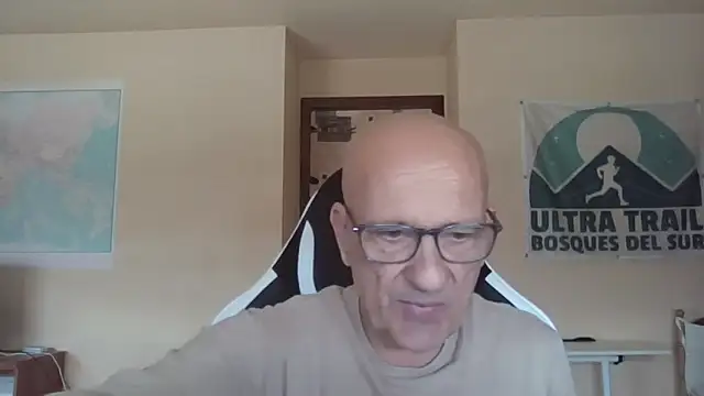 llopaco online show from May 4, 10:00 am