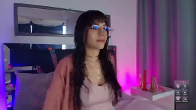 Snapshot of daenerysar5 chatting on October 14, 1:01 pm daenerysar5 online show from October 14, 1:01 pm