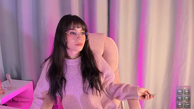 Snapshot of daenerysar5 chatting on October 17, 1:03 pm daenerysar5 online show from October 17, 1:03 pm