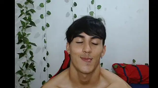 neithanzynxx online show from March 7, 1:42 am