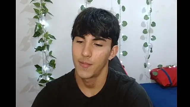 neithanzynxx online show from March 11, 7:25 pm