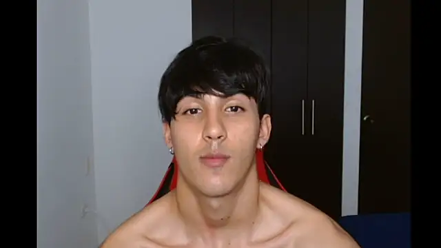 neithanzynxx online show from March 20, 7:35 pm