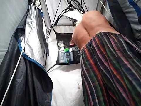 Snapshot of iswimnaked007 chatting on March 16, 1:11 am iswimnaked007 online show from March 16, 1:11 am