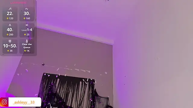 Snapshot of _Ashley_33 chatting on October 22, 7:57 pm  Ashley 33 online show from October 22, 7:57 pm