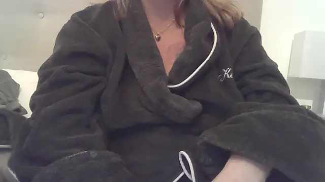 Snapshot of sizha6 chatting on November 28, 9:45 am sizha6 online show from November 28, 9:45 am