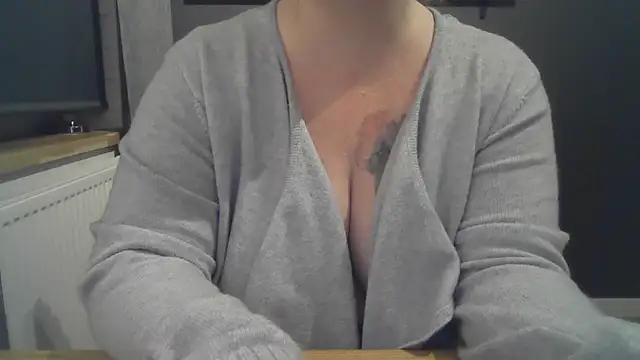 Snapshot of sizha6 chatting on March 18, 7:28 pm sizha6 online show from March 18, 7:28 pm