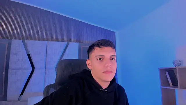 JacobRoberts1 online show from October 27, 8:13 pm