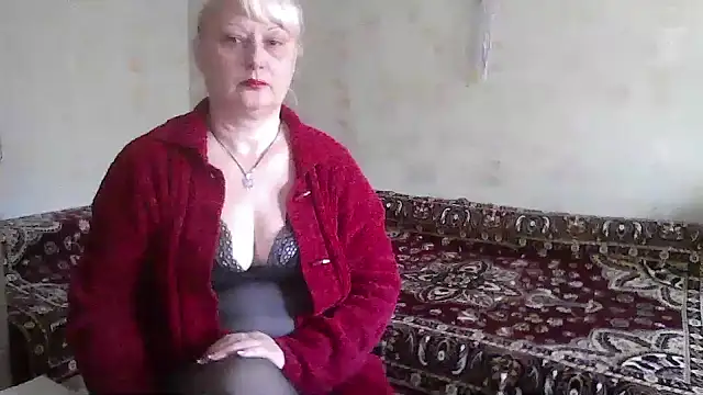 Snapshot of NikolinaBounty chatting on October 2, 11:39 am NikolinaBounty online show from October 2, 11:39 am