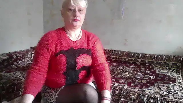 Snapshot of NikolinaBounty chatting on October 19, 7:42 am NikolinaBounty online show from October 19, 7:42 am