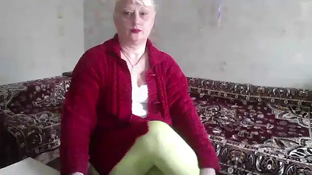 Snapshot of NikolinaBounty chatting on October 22, 10:15 am NikolinaBounty online show from October 22, 10:15 am