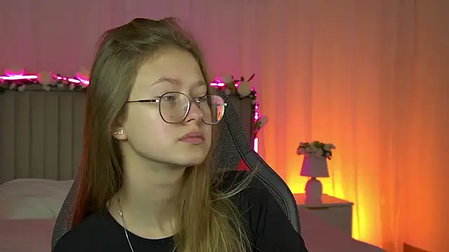 EveMundie online show from September 29, 6:18 am