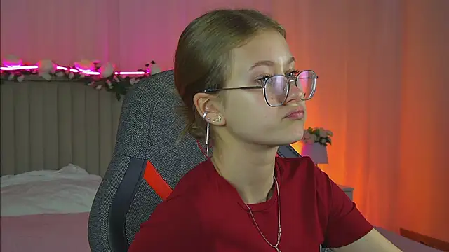 EveMundie online show from October 7, 12:46 pm