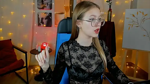 EveMundie online show from December 2, 12:54 pm