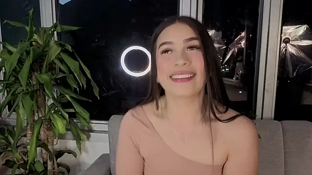 Snapshot of Ivanna_West chatting on September 23, 10:29 am Ivanna West online show from September 23, 10:29 am