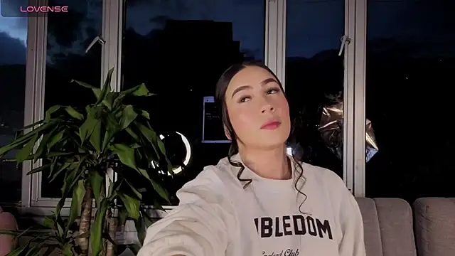 Snapshot of Ivanna_West chatting on September 24, 10:29 am Ivanna West online show from September 24, 10:29 am