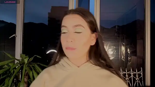 Snapshot of Ivanna_West chatting on October 17, 10:29 am Ivanna West online show from October 17, 10:29 am