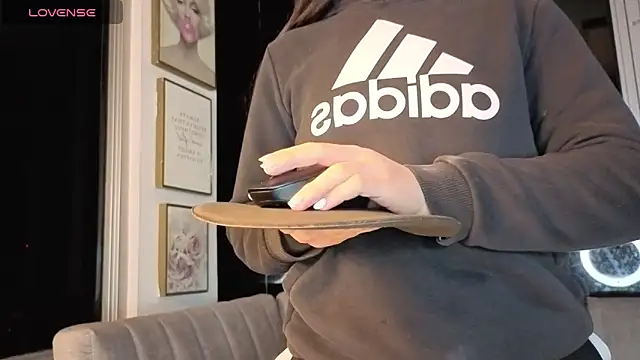 Snapshot of Ivanna_West chatting on February 25, 10:03 am Ivanna West online show from February 25, 10:03 am